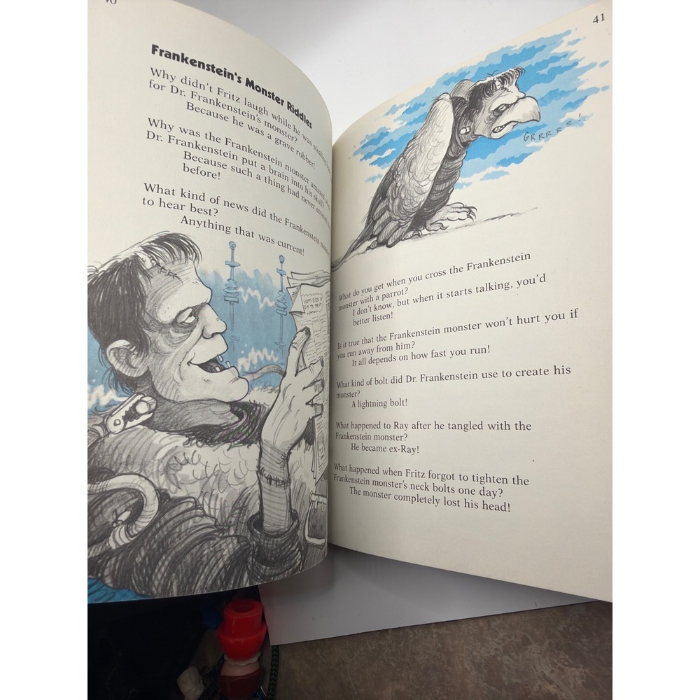 Vintage 1981 A Gallery of Monsters Book Katy Hall Lisa Eisenberg Joe Mathieu - Picture 5 of 7